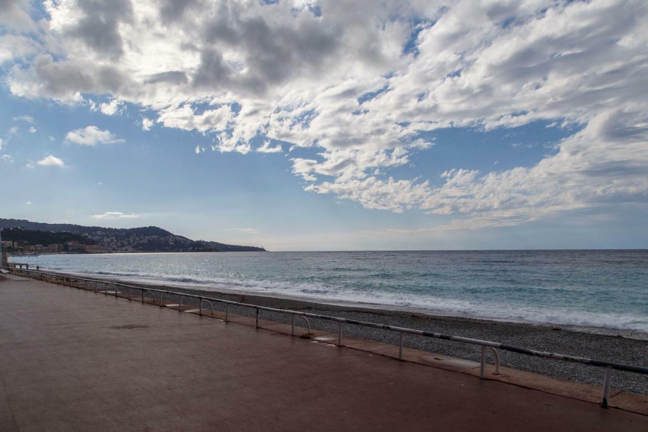 100M From The Sea Appartement Nice Buitenkant foto